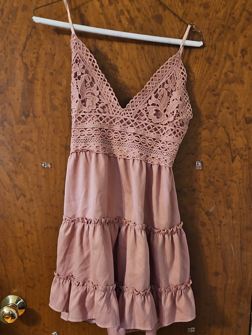 Women’s Spaghetti Strap Lace-Top Tiered Dress in Dusty Pink